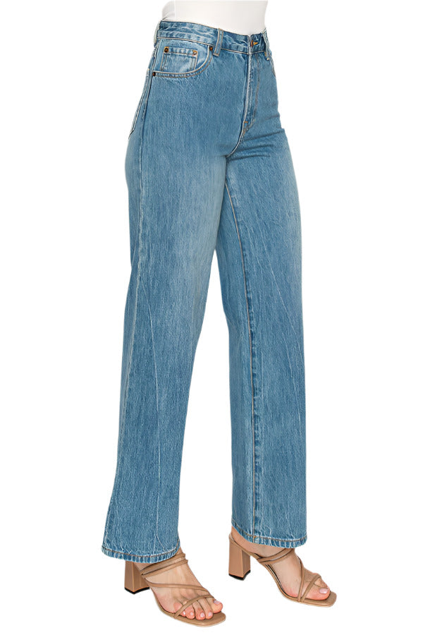 Women's high-rise wide-leg jeans in classic denim wash - Korean Fashion
