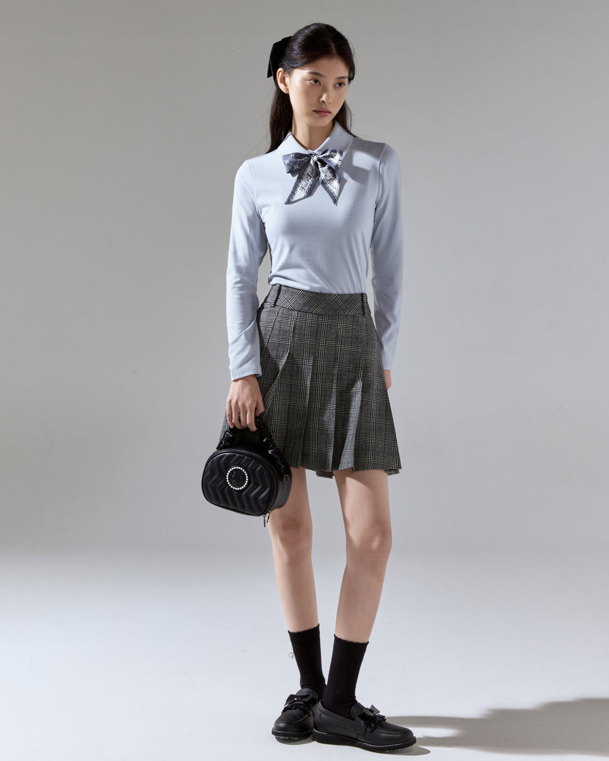 Grey plaid pleated skirt by Fairliar